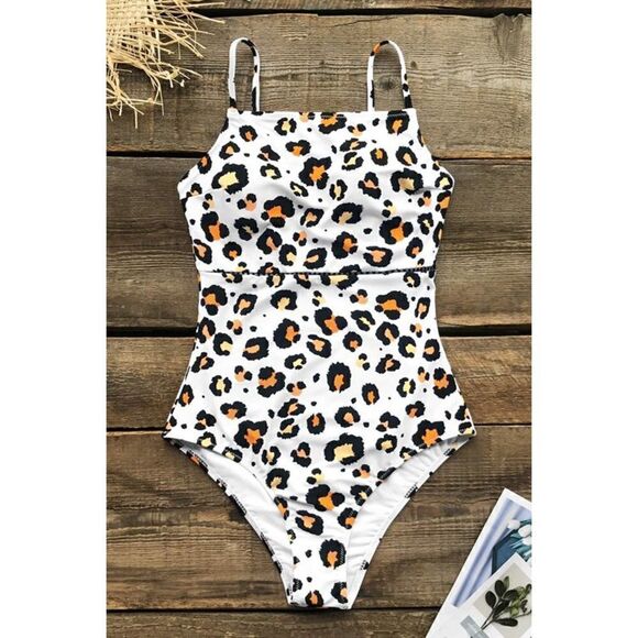 Cupshe white leopard print square cutout one piece swimsuit, size M, like new! - Picture 8 of 9